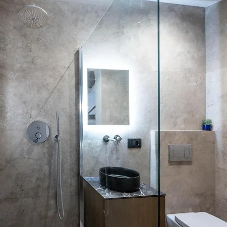 New - Luxury House Near The 3bdr-3bth Lejlighed